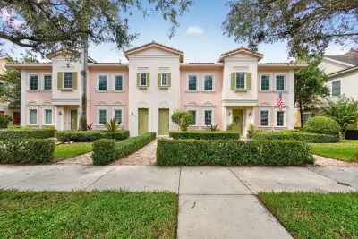 599 Dakota Dr, Jupiter: photo 1 of 42