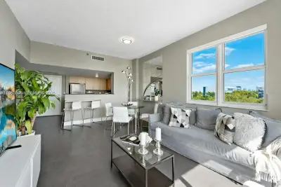 3000 Coral Way #416, Miami: photo 1 of 23