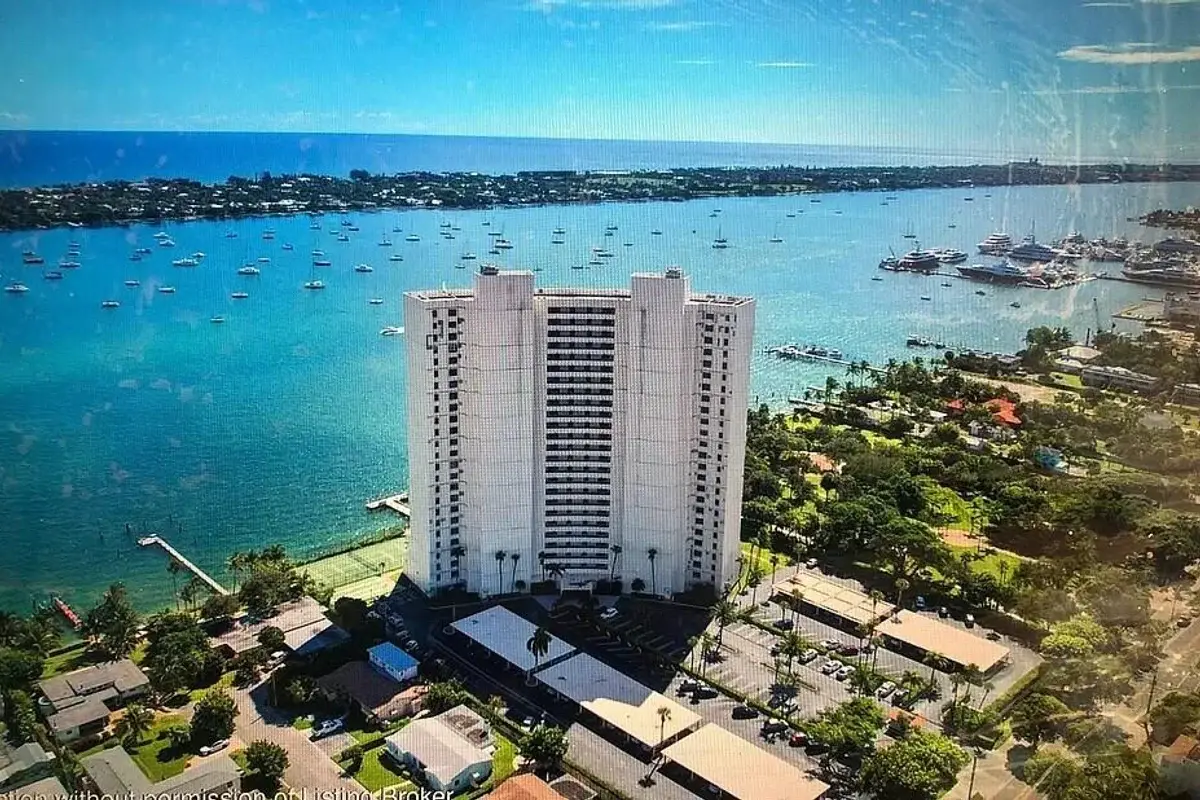5200 N Flagler Dr #2102, West Palm Beach: photo 1 of 10