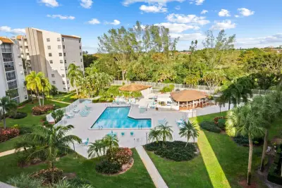 3930 Inverrary Blvd #608-D, Lauderhill: photo 1 of 31