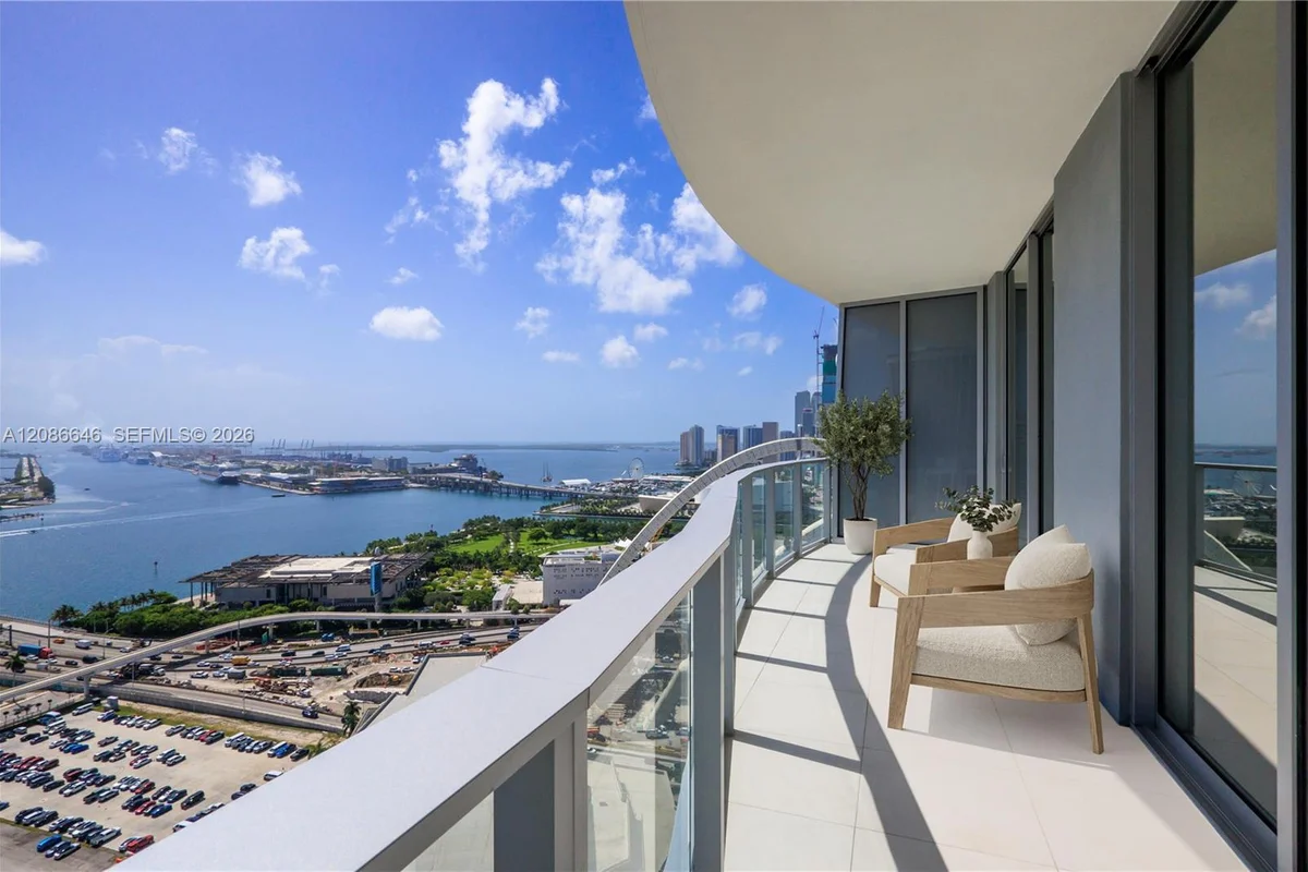 1400 Biscayne Blvd #3003, Miami: photo 1 of 35