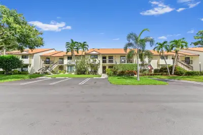 3385 Lucerne Park Dr, Lake Worth: photo 1 of 27