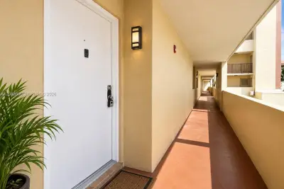 8850 Fontainebleau Blvd #203, Miami: photo 1 of 16