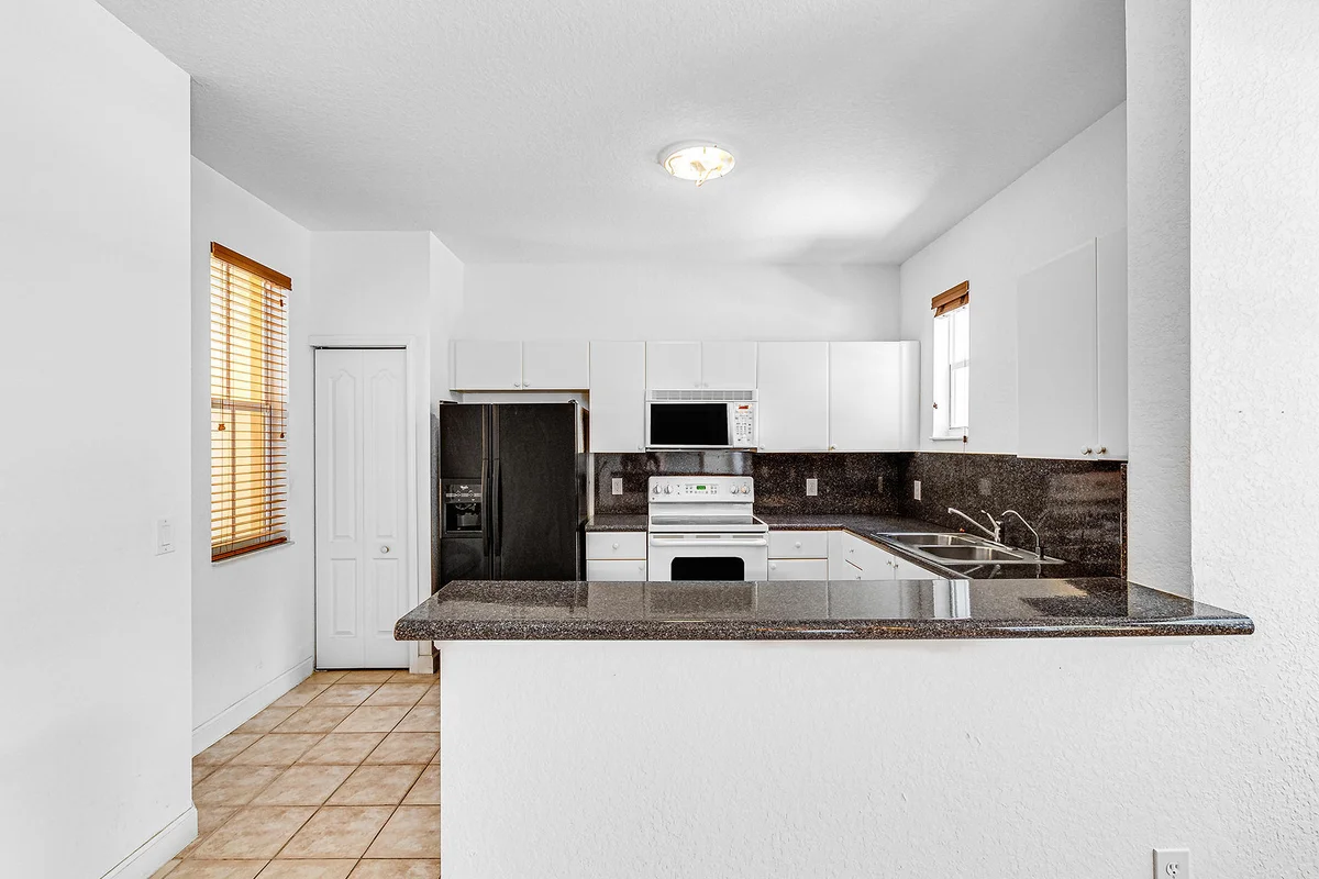 1106 Shoma Dr, Royal Palm Beach: photo 1 of 6
