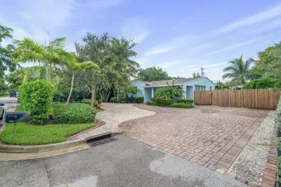 1601 S Palmway, Lake Worth Beach: photo 1 of 41