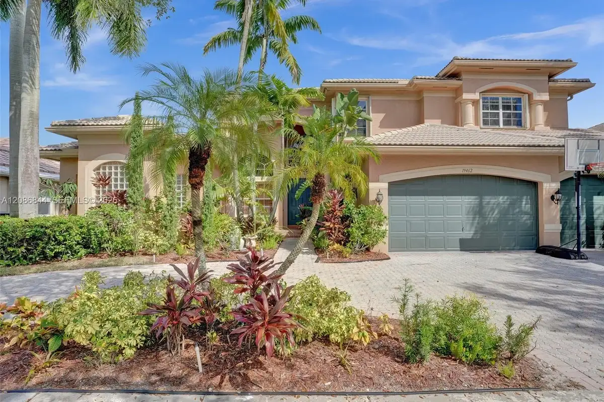 19462 Saturnia Lakes Dr, Boca Raton: photo 1 of 48