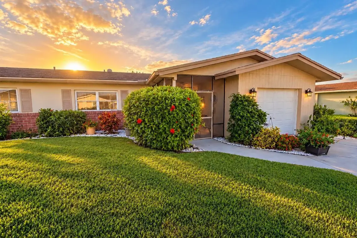 6317 Overland Dr, Delray Beach: photo 1 of 28