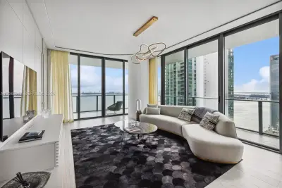 480 NE 31st St #3501, Miami: photo 1 of 18