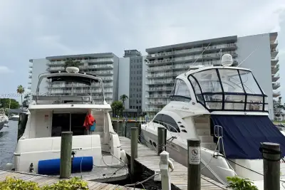 2475 NW 16th Street Rd #418, Miami: photo 1 of 24