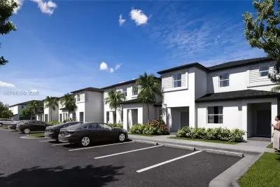 11055 SW 229 Ln, Miami: photo 1 of 17
