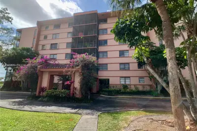 20840 San Simeon Way #702, Miami: photo 1 of 34