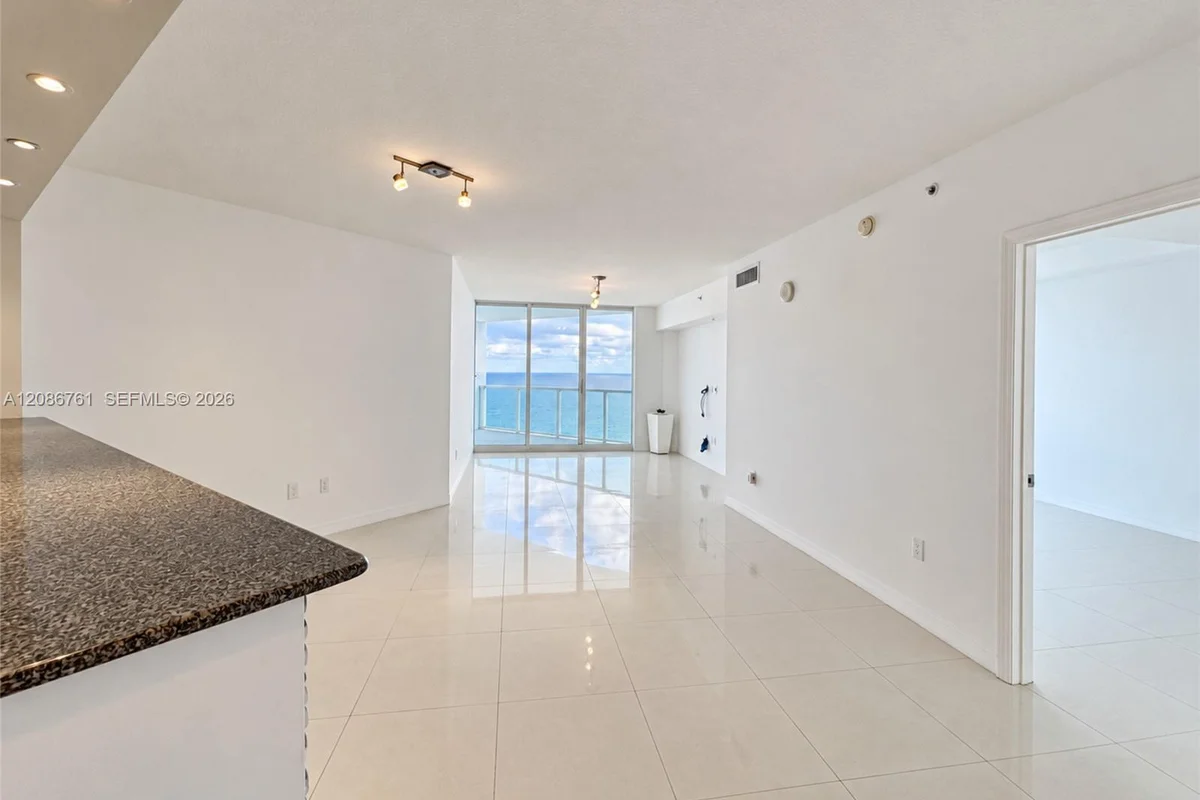 16699 Collins Ave #1610, Sunny Isles Beach: photo 1 of 18