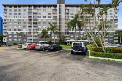 3850 Washington St #808, Hollywood: photo 1 of 30
