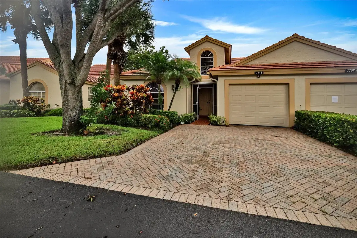 7713 Silver Lake Dr, Delray Beach: photo 1 of 34