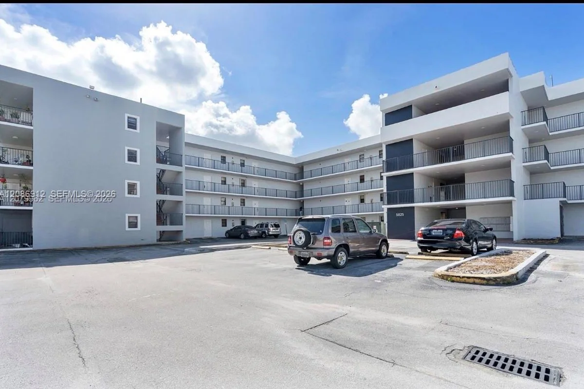 5825 W 25th Ct #311, Hialeah: photo 1 of 17