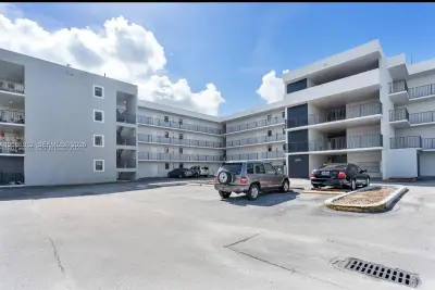 5825 W 25th Ct #311, Hialeah: photo 1 of 17