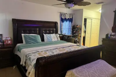 2441 NW 14th Ct, Fort Lauderdale: photo 1 of 17