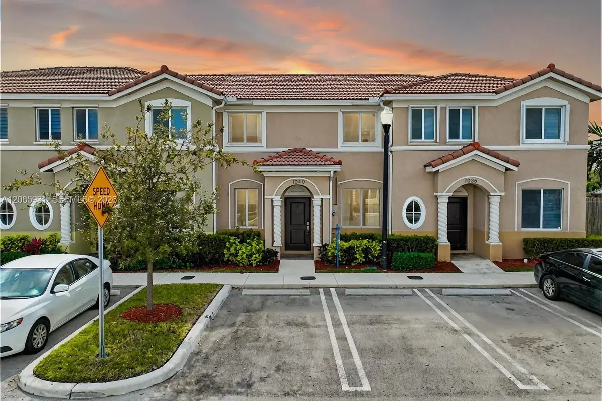 1040 SE 24th Ave, Homestead: photo 1 of 81