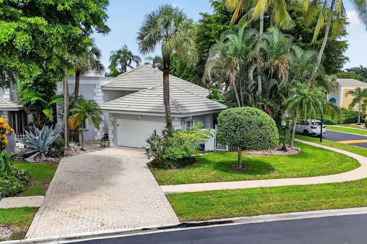 7777 Travlers Tree Dr, Boca Raton: photo 1 of 41