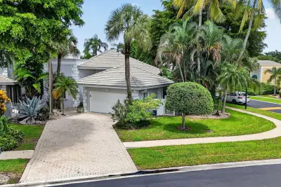 7777 Travlers Tree Dr, Boca Raton: photo 1 of 41
