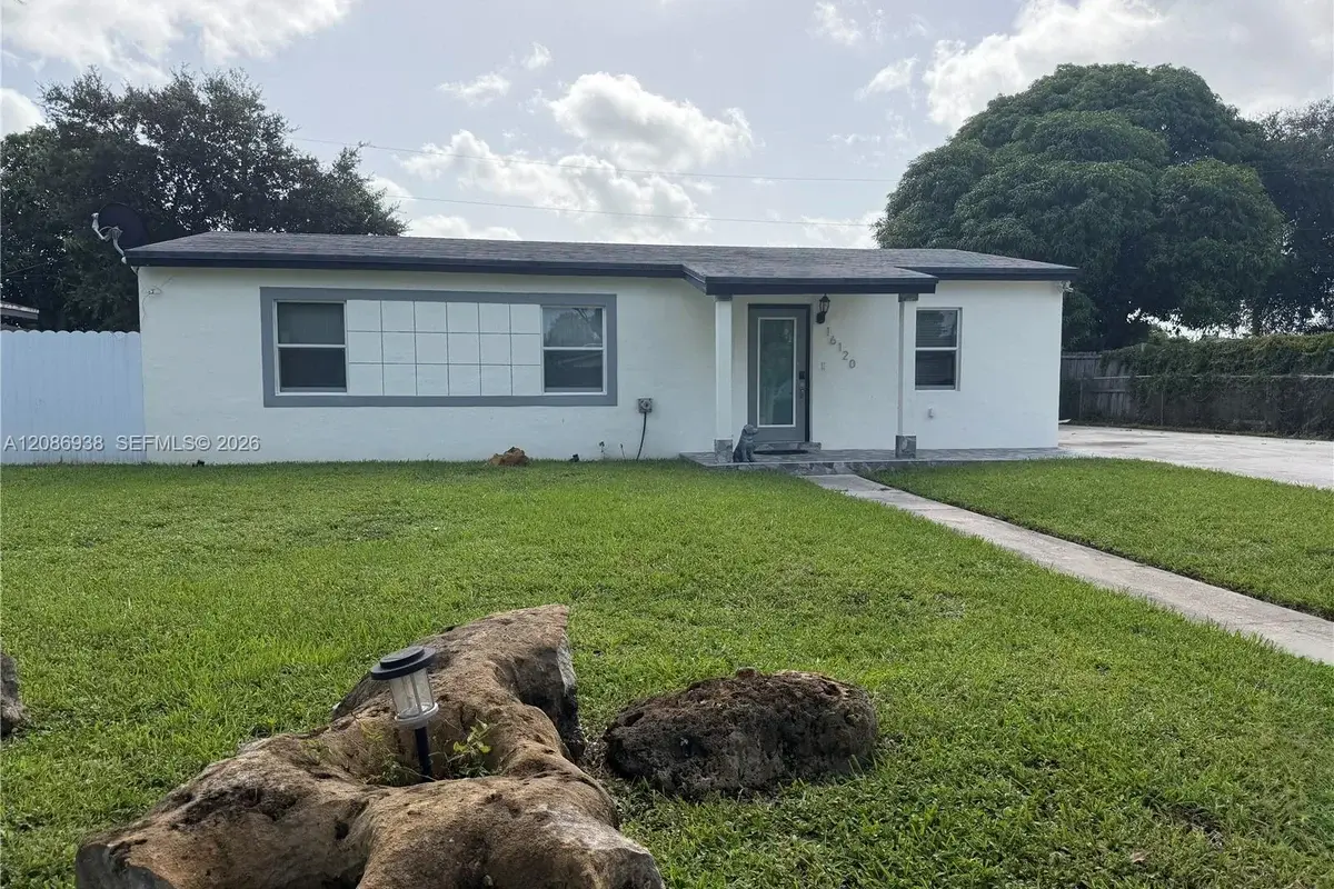 16120 NW 18th Ave, Miami Gardens: photo 1 of 6