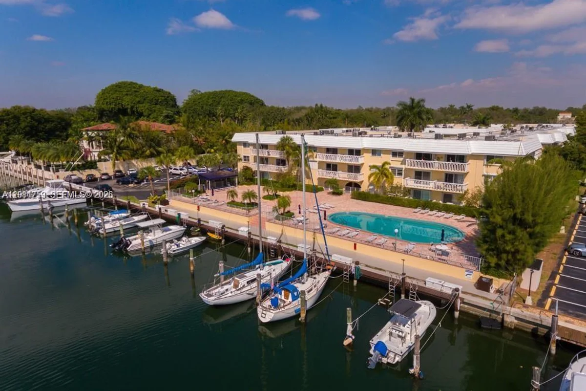 100 Edgewater Dr #305, Coral Gables: photo 1 of 25