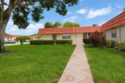 120 Seville E #D, Delray Beach: photo 1 of 15