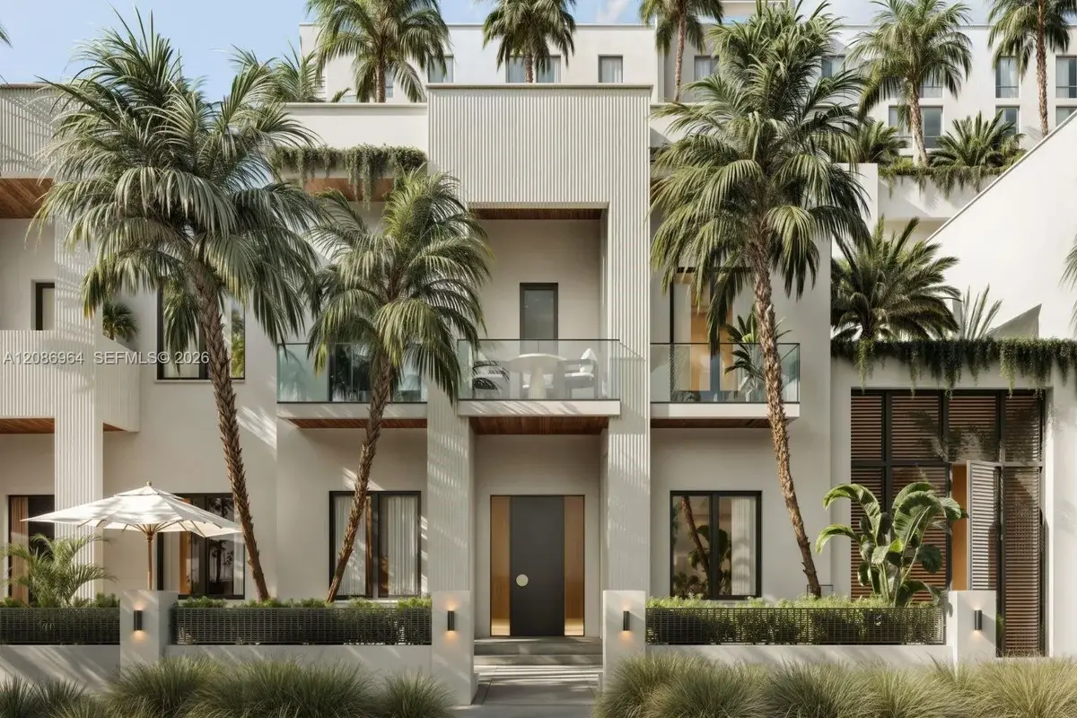1265 SW 22nd St #TH-3, Miami: photo 1 of 17