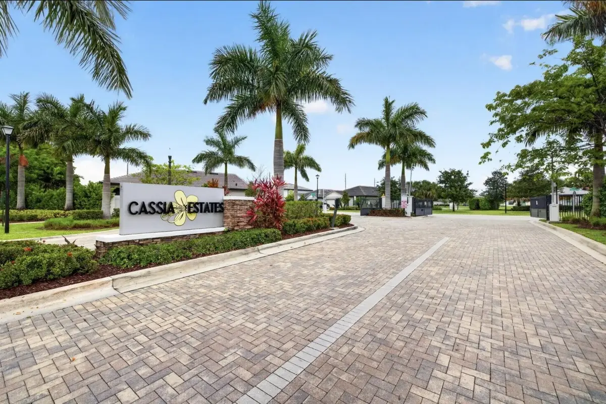3149 Tamarind Dr #Lot 26, Lauderdale Lakes: photo 1 of 40