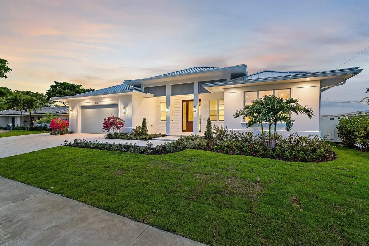 131 Dory Rd S, North Palm Beach: photo 1 of 85