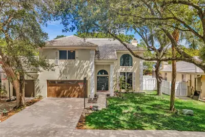 10301 Panama St, Cooper City: photo 1 of 67