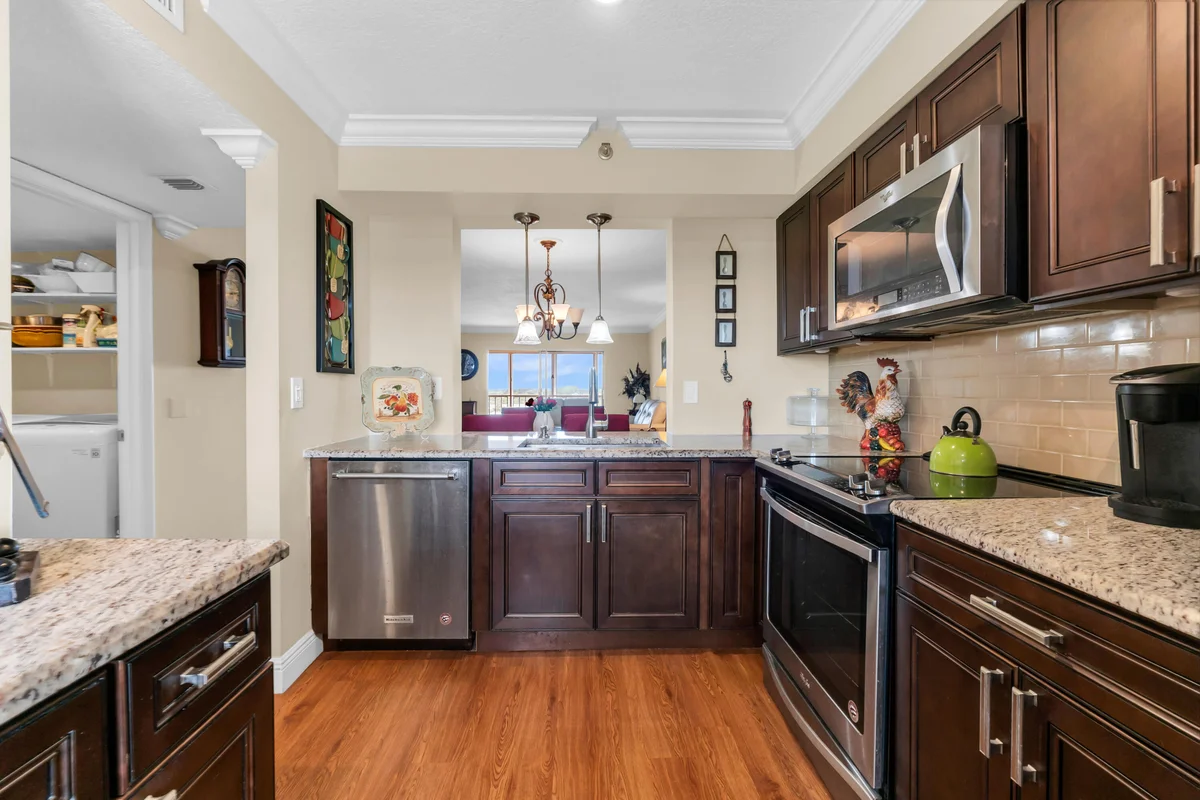7240 Huntington Ln #703, Delray Beach: photo 1 of 58