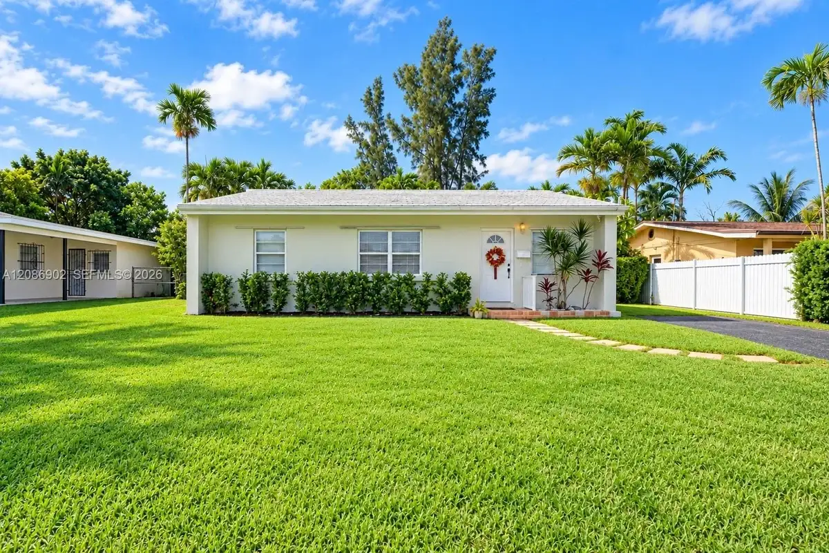 7330 SW 36th St, Miami: photo 1 of 32