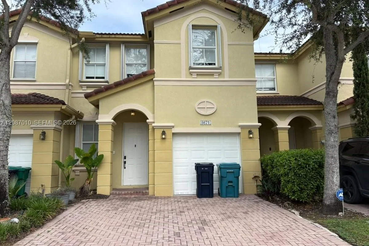 8671 NW 112th Ct, Doral: photo 1 of 39