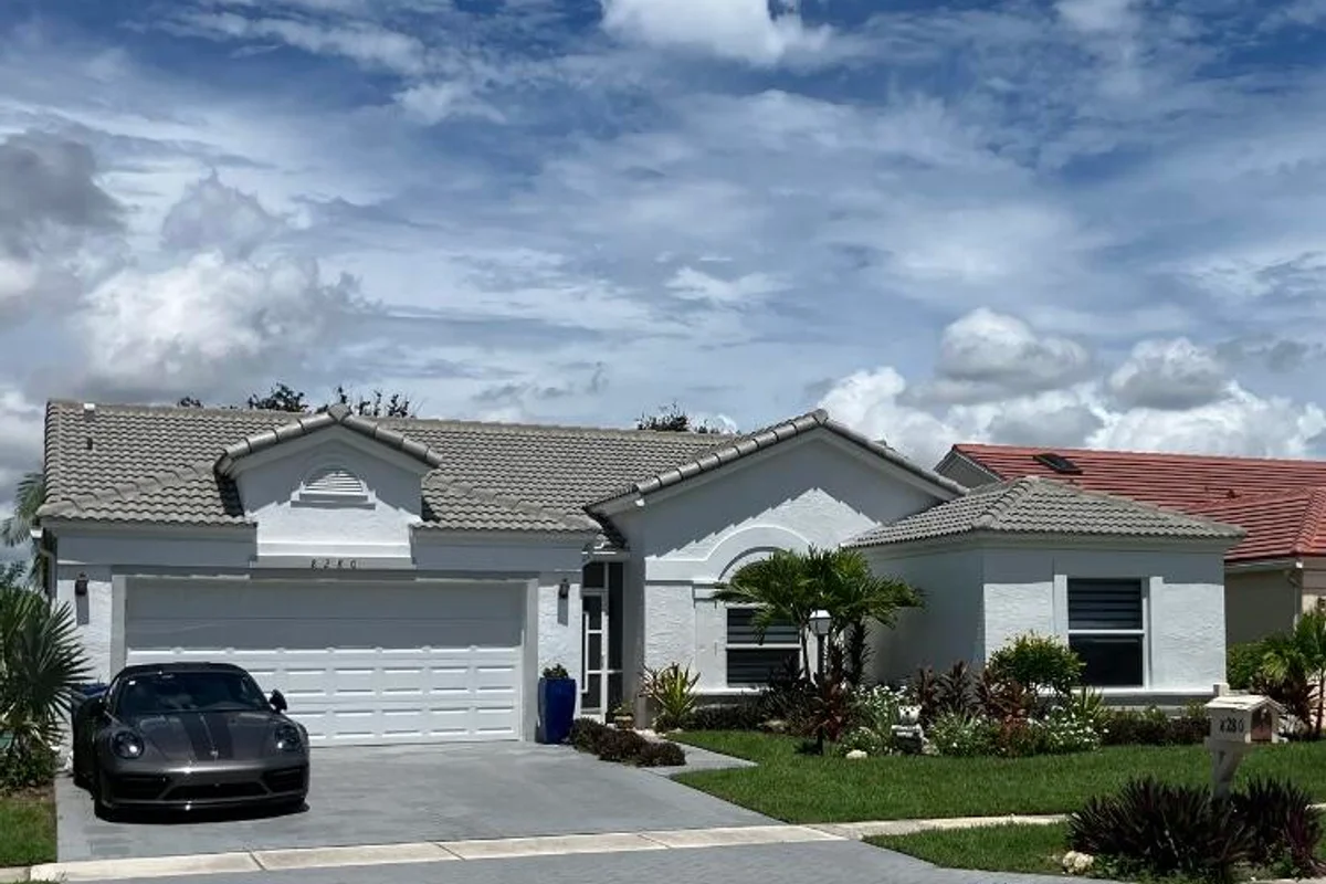 8280 Lake Cypress Rd, Lake Worth: photo 1 of 16