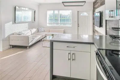 9220 Biscayne Blvd #3, Miami Shores: photo 1 of 9