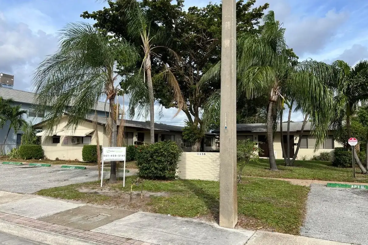1150 W Blue Heron Blvd #7, Riviera Beach: photo 1 of 5