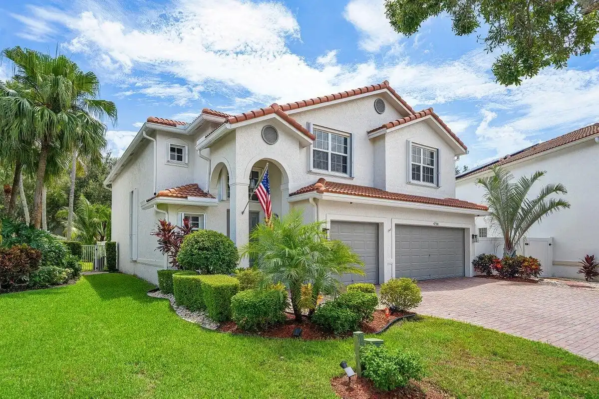 4756 S Classical Blvd, Delray Beach: photo 1 of 44