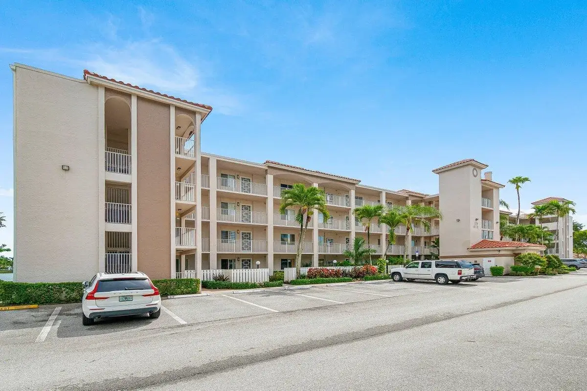 6112 Huntwick Ter #102, Delray Beach: photo 1 of 56