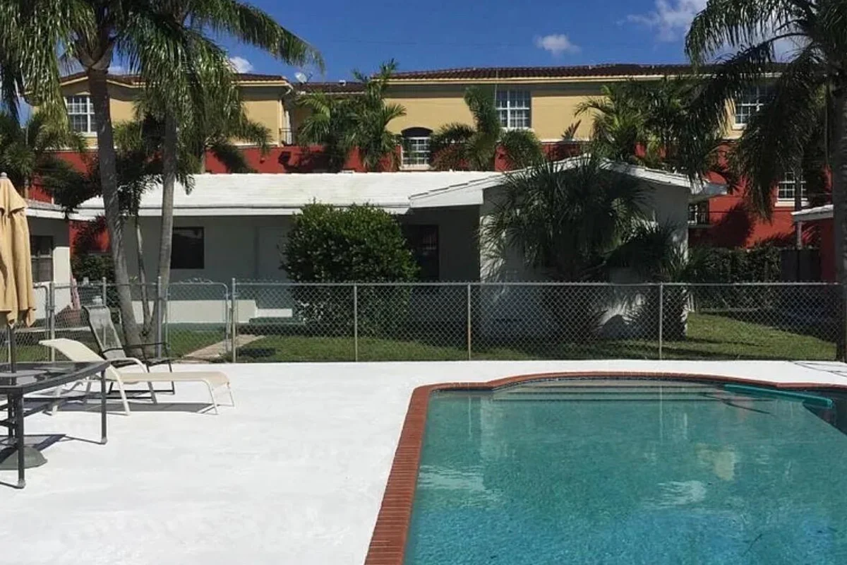 1836 Coral Ridge Dr #5, Fort Lauderdale: photo 1 of 10