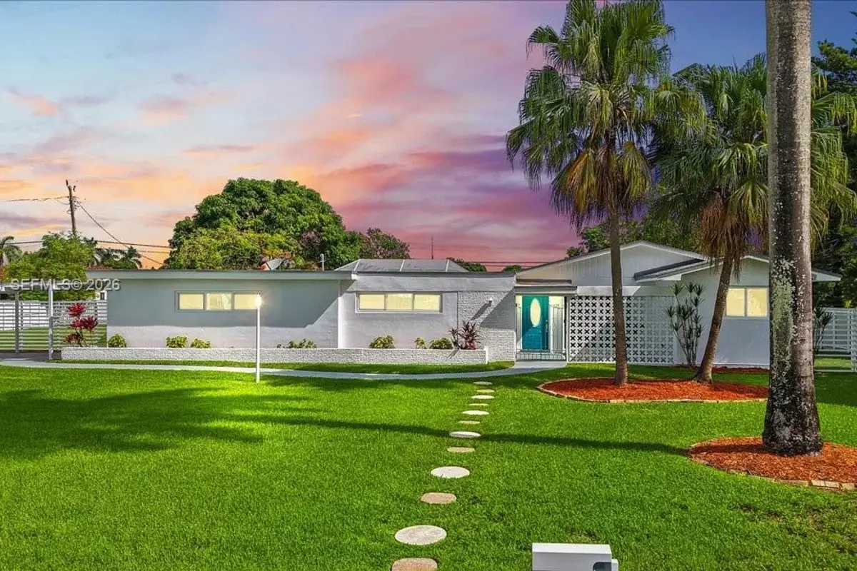 11125 SW 173rd Ter, Miami: photo 1 of 42