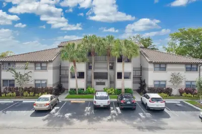9894 Nob Hill Ln, Sunrise: photo 1 of 26