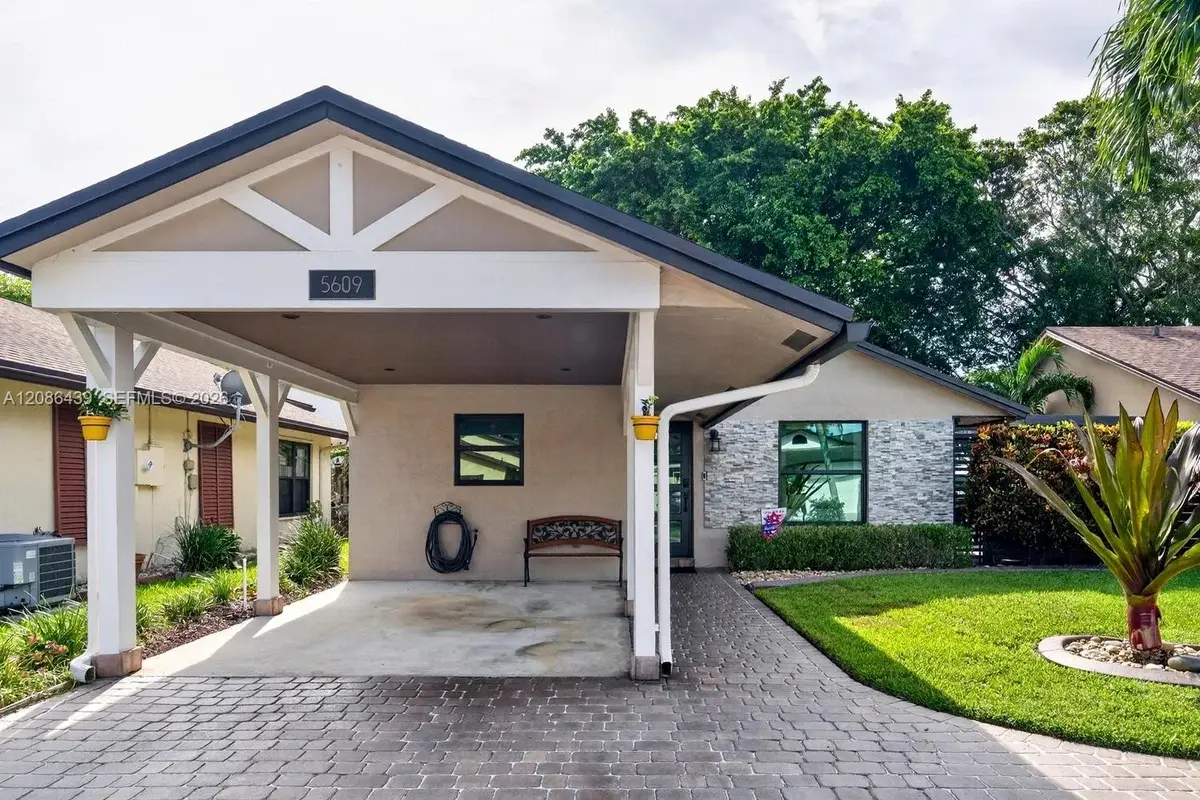 5609 SW 97th Ter, Cooper City: photo 1 of 41