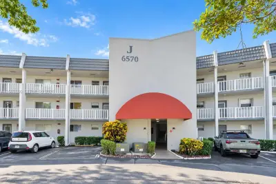 6570 Royal Palm Blvd #302J, Margate: photo 1 of 47