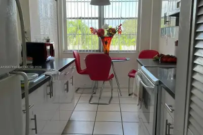 12105 NE 6th Ave #403, North Miami: photo 1 of 4