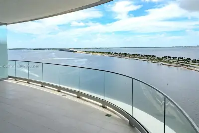 175 SE 25th Rd #1002, Miami: photo 1 of 26