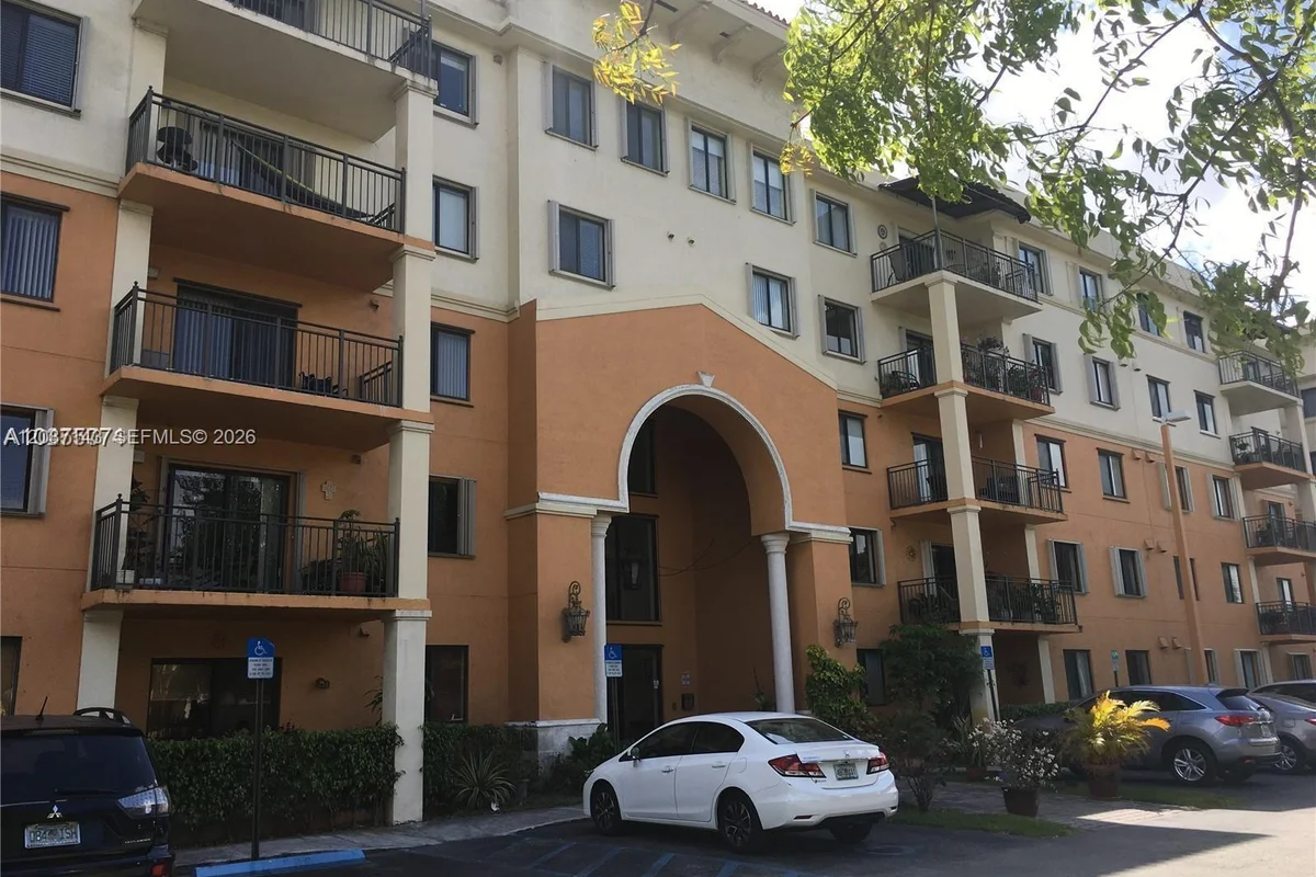 9340 Fontainebleau Blvd #W212, Miami: photo 1 of 84