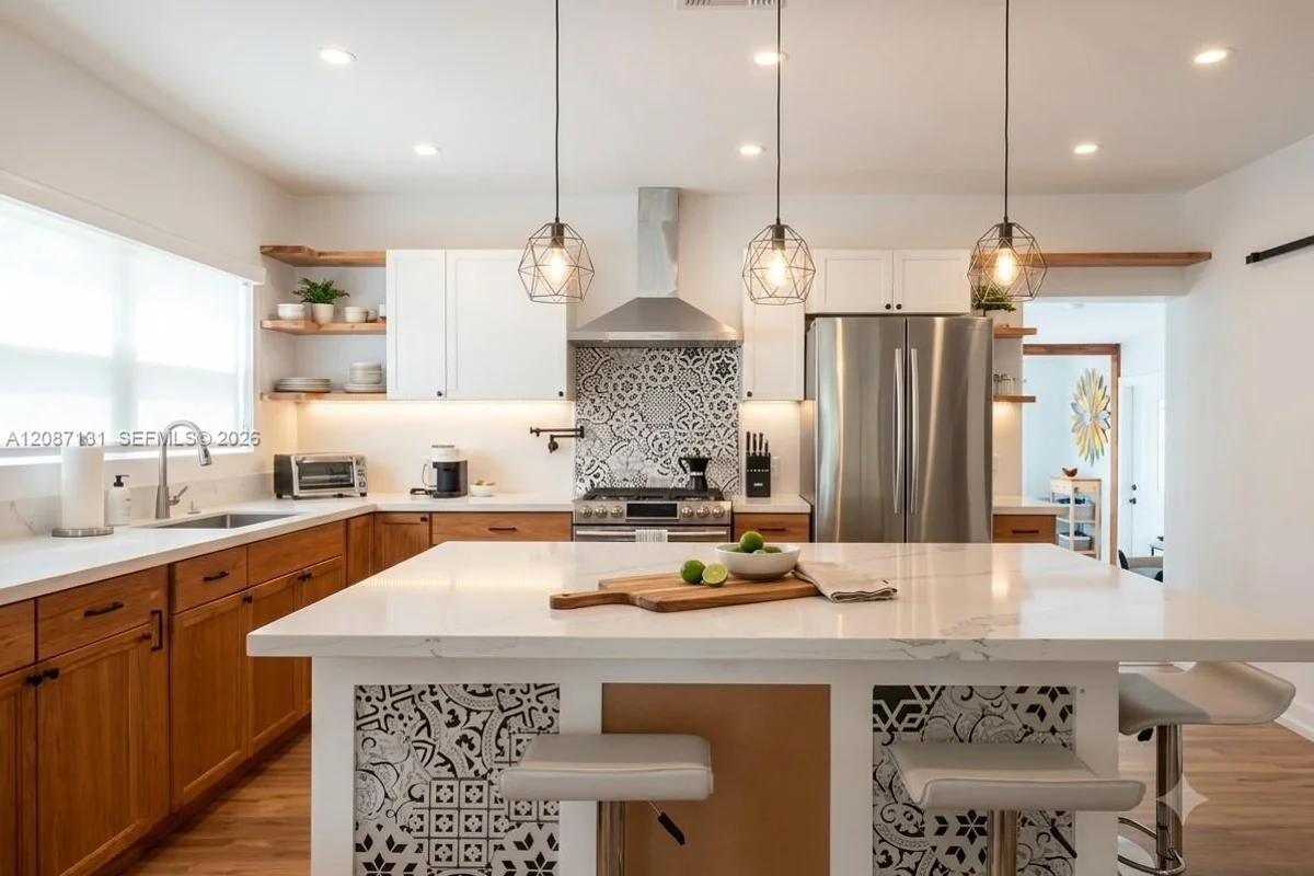 House in Miami: photo 1 of 18