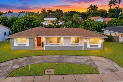 20120 Highland Lakes Blvd, Miami: photo 1 of 45