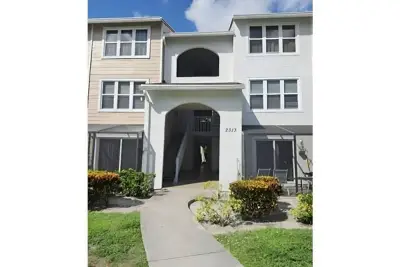 2313 N Congress Ave #23, Boynton Beach: photo 1 of 10